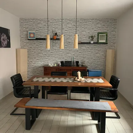 Gemuetliches Haus Mit Garten 